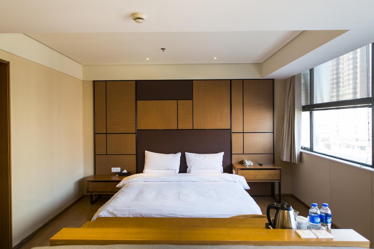 Ji Hotel Shanghai Hongqiao Transport Hub Linkong Zone Exterior foto